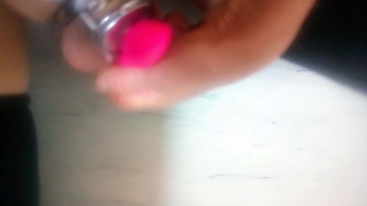 工作中的贞笼要了我的命，所以我尝试用 Lush
让我的鸡巴射精