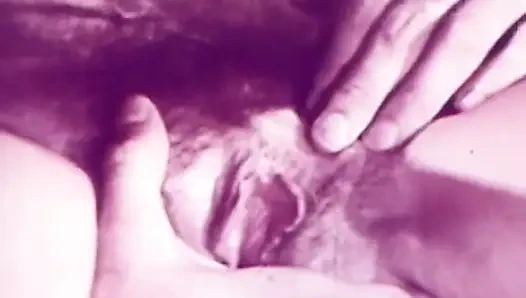Jilat memek sambil fingering memek sampai orgasme