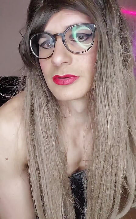 Deri eldiven fetişi