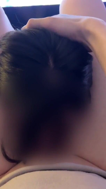 [Amateur] A sex-relief pet that serves you while watching a movie | Clip 1