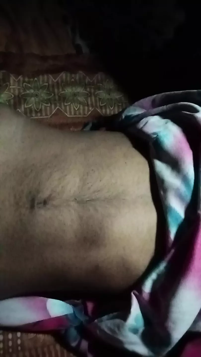 A Desi lány videohívás közben leveszi a ruháját