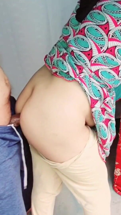 Meest gezochte anale seks van Hijjab Indische moslima Bhabhi op zijn hondjes anale neukpartij Desi Dever | Clip 1