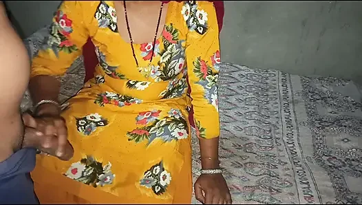 Indian desi Bhabhi blowjob sucking dick at night and make me cum in mouth
