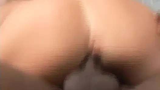 Сенсационной блондинке нравится огромный член