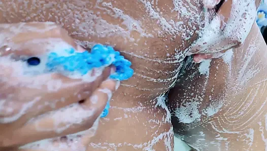 Bangladesi couple sex in the bathroom xxx video