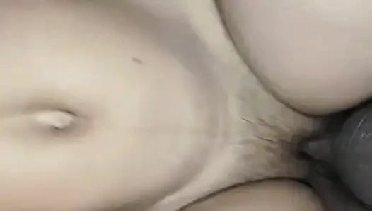 Schwägerin, sag mir, ich werde heute eine Stute machen, ficken und mir das Wasser im Mund zusammenlaufen lassen.