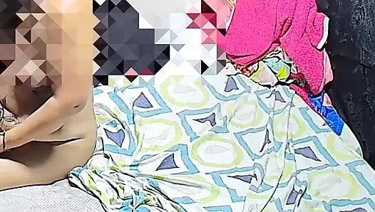 Mia'mla üvey kız kardeşimle anal ve oral seks