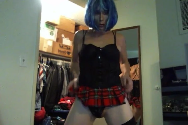 Sexy Blue Haired Crossdresser Shemale Tasha White Ass