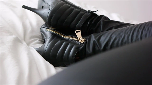 CD Sissy wearing Leather Ankle Boots and Leather Gloves