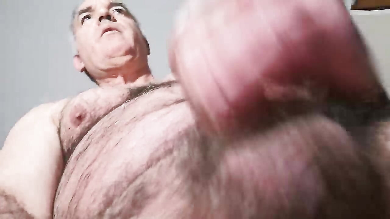 אני גומר ומקלל בפרטיות עם פרנצ'סקו!