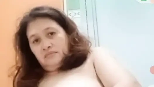 Karım benimle video seks yapıyor.