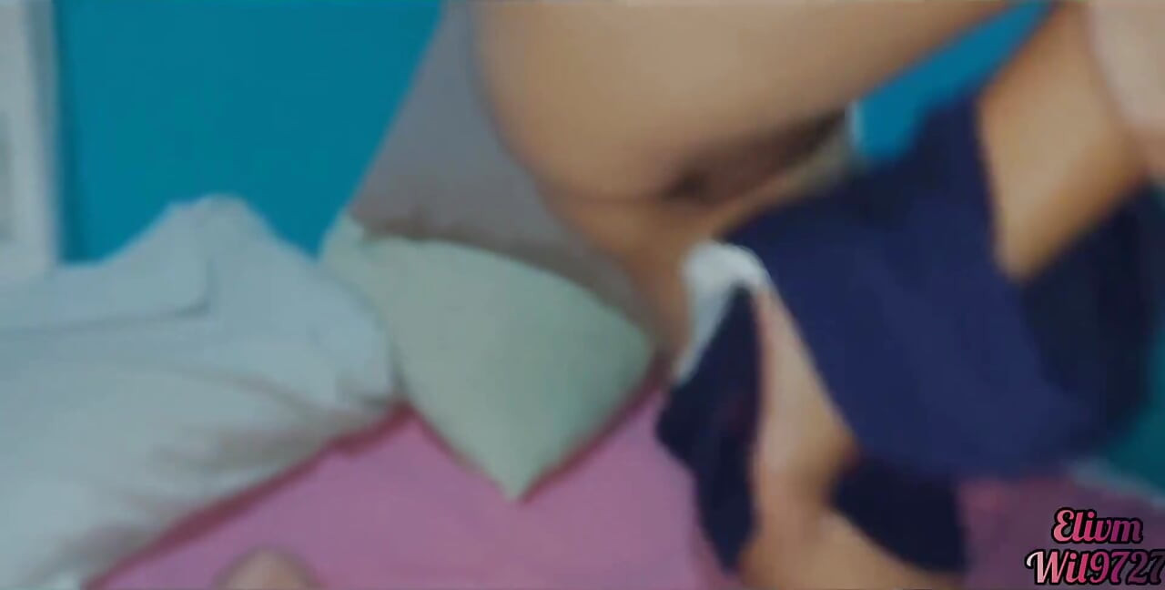 My Stepsis Lets Me Play with Her Pussy When She Comes to Visit She Gets on My Bed