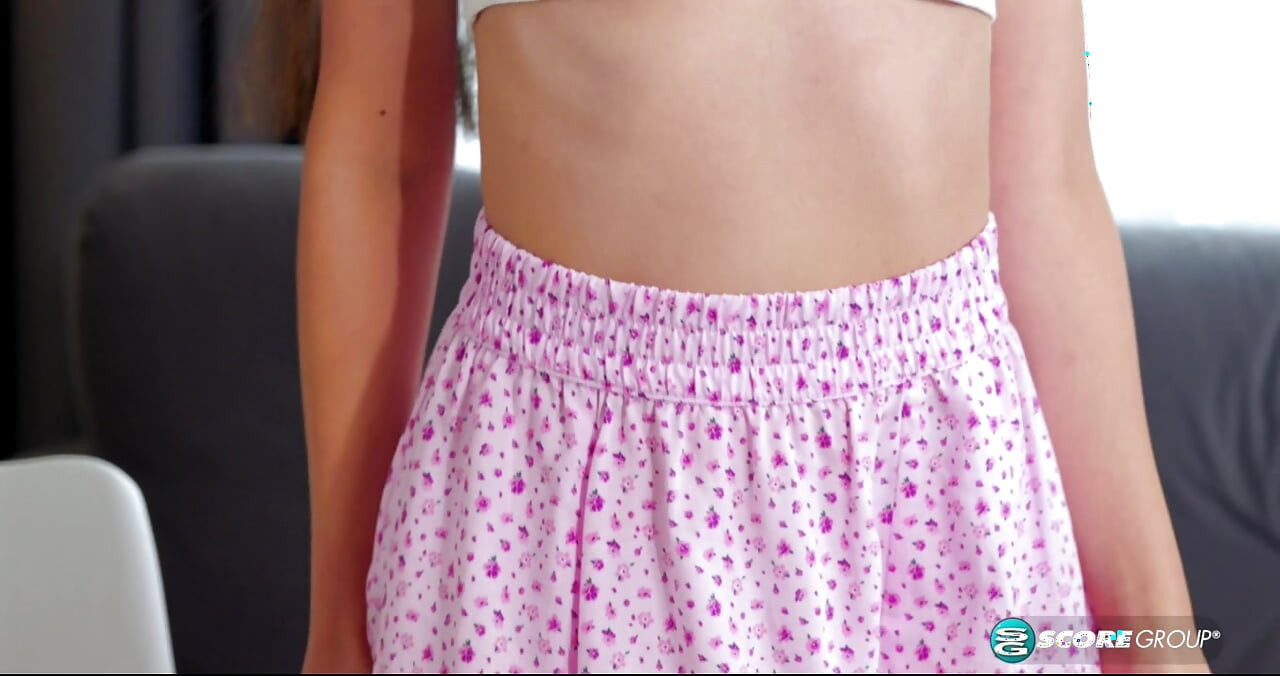 Teen Spinner Eveline Just Wants to Go for a Ride on Her