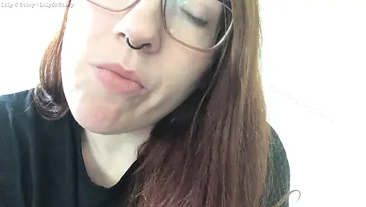 Ağız sesleri ile sakızlı ayı tüketimi