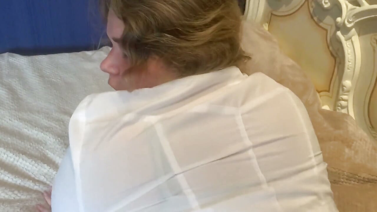 Called a cute doctor at home and cum in her anus