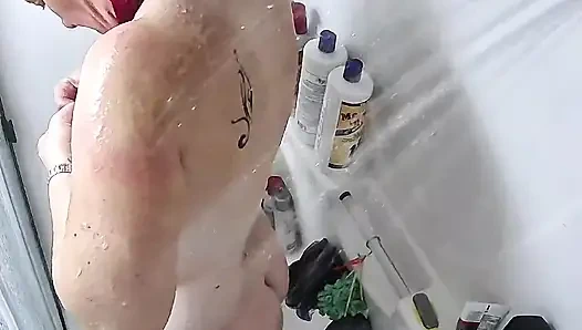 Tante super semok lagi mandi