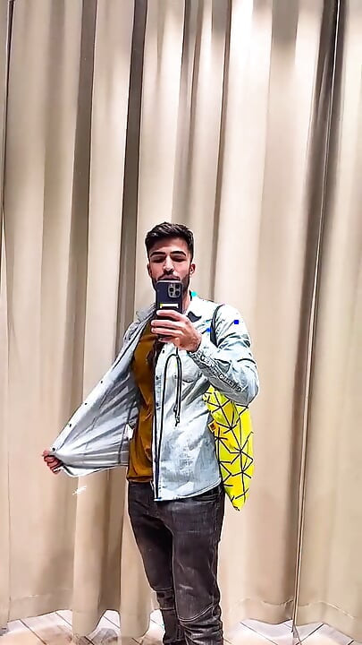 I Went in to Try on Clothes, and in the End, Right There I Gave Myself Pleasure