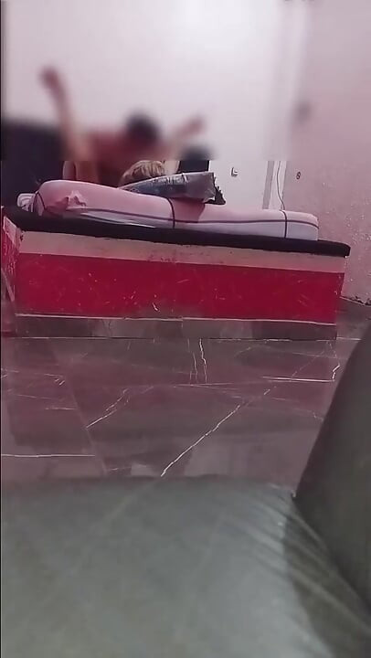 Багатий мінет у мотелі