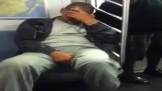 Fondelen op de trein