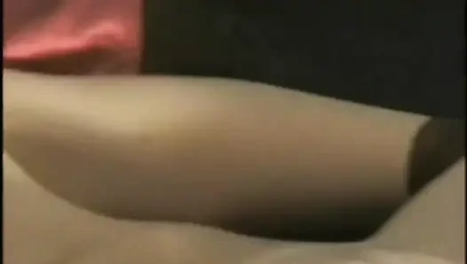 Dua cewek seksi saling muasin memek satu sama lain