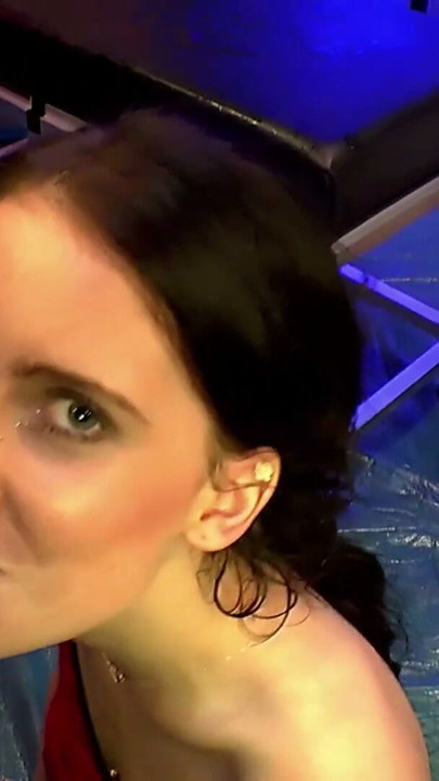 GGG John Thompson - Pissende Gangbang-Schlampen im Pool | Clip 1
