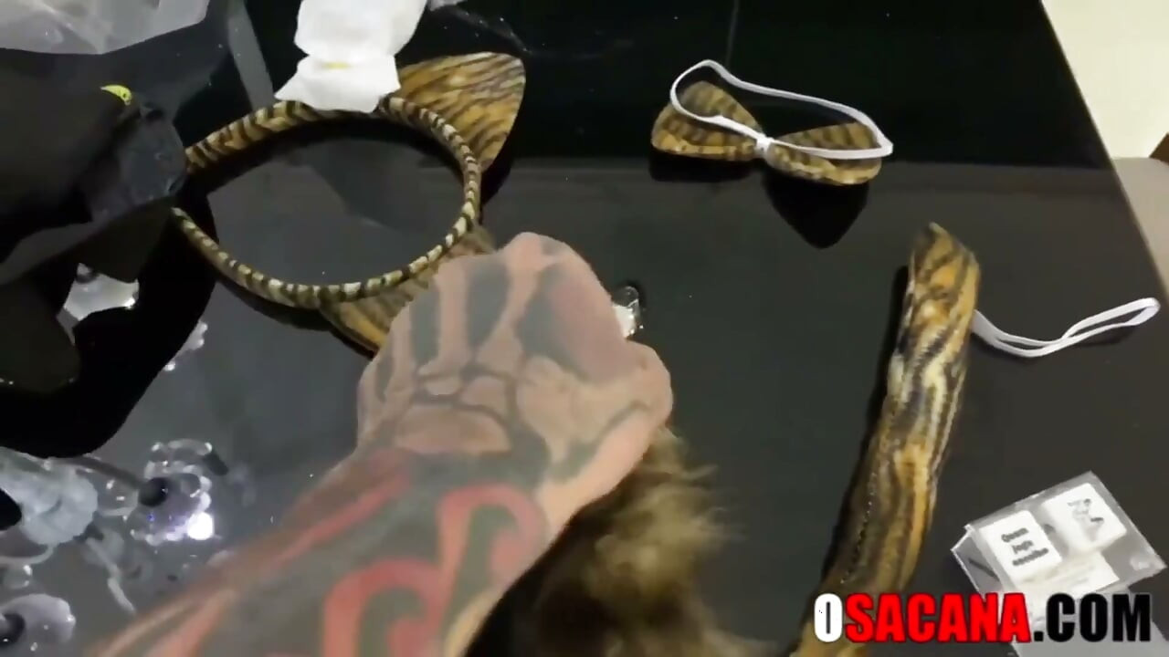 私人派對以年輕女子被徹底操開結束