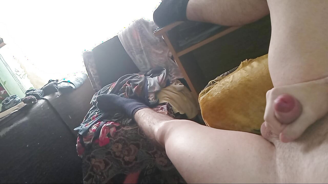 Masturbarea unei frumoase bisexuale penis Ziua 12