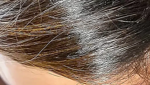 Istri tetanggaku yang super sange lagi asik nyepong kontol suaminya