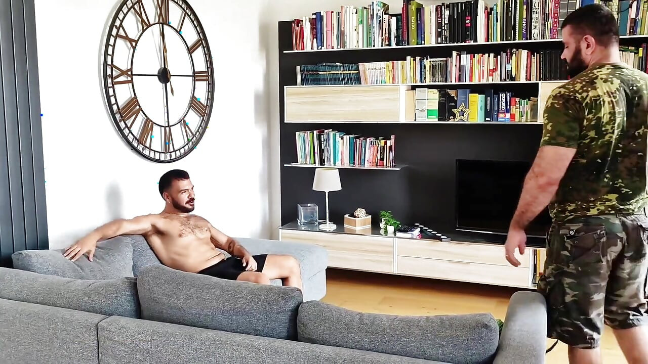 Charlie Ferreira Gest Fucked by Massivedaddy