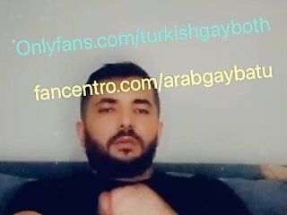 Турецкий мужчина мастурбирует