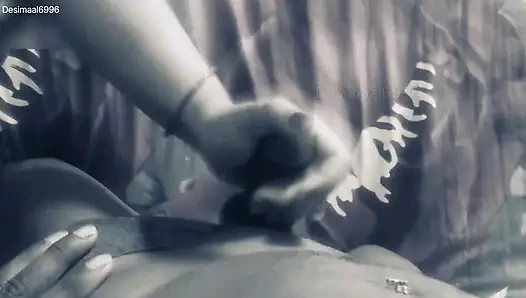 Aku ngentot memek aduhai ibuku pakai ludah sampai aku crot di dalam