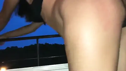 Prag'da balkonumda büyük zenci ile ateşli video