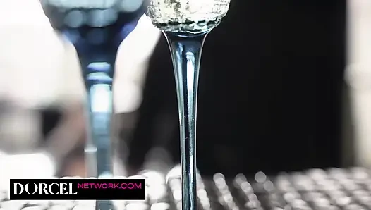 Sasha Rose doğum günü için tasmalı