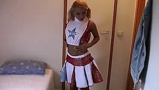 Neugierige Teenies Wildes Muschi-spiel Und Spielzeugreiten