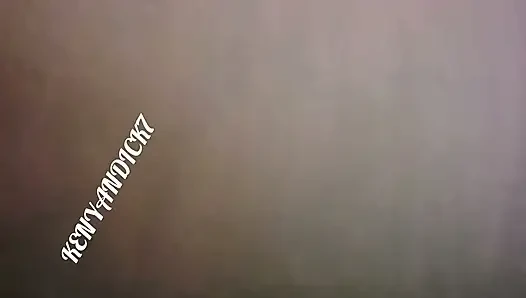 Akşam geç saatlerde erkek arkadaşım onu akşam yemeğinde ziyaret ettikten sonra yarağa biniyorum