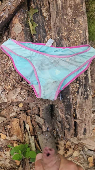 Cumming on the panties of a JF