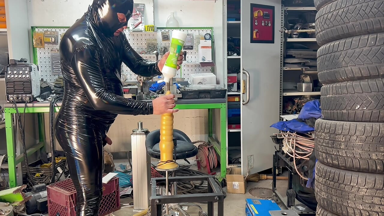 Garage Gimp Fucking machine Bam Dildo + 7.6 cm 40cm Long monster