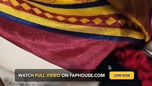 Yenge seks oyuncağını amına soktu ve amcık suyunu çıkardı