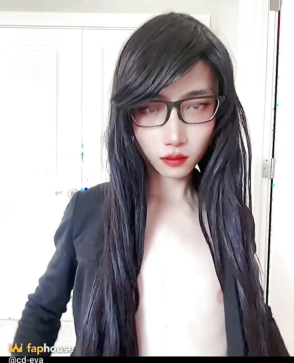 穿着黑色连裤袜