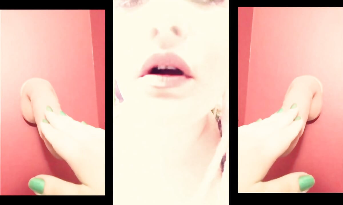 Coli sambil aku ngocok kontolmu sambil aku entot dan ludahin kontolmu