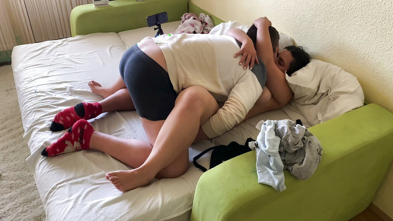 Wet pink pussy fucked so hard ! She moan and begg for a bigger dick inside !