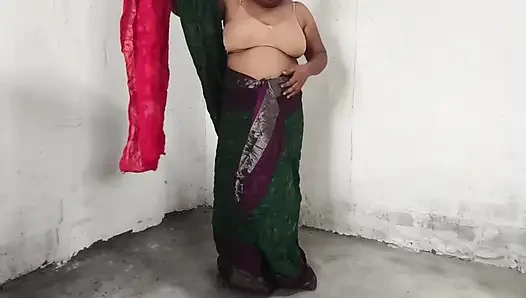 Ben soyunuyorken üvey oğlum baştan çıkarılıyor