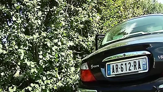 Two horny dudes fucking this slutt French girl in DP threesome