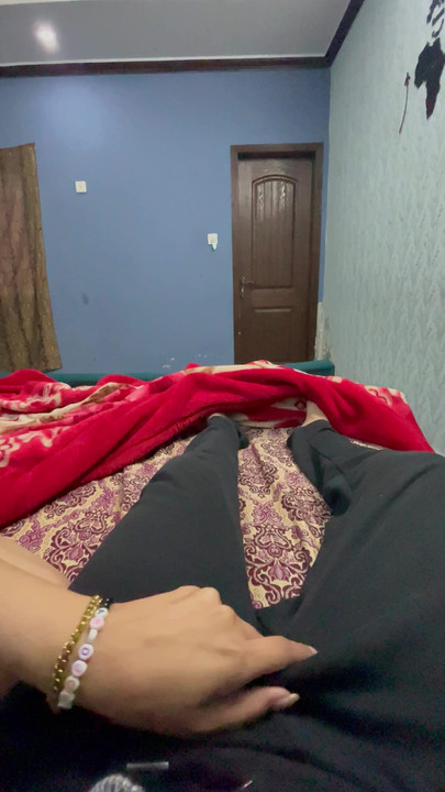 Madura pakisatni hermosa esposa jugando con mi polla ella está de humor cachondo