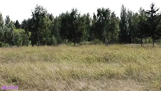 Risky Outdoor Blowjob By Cute Girl