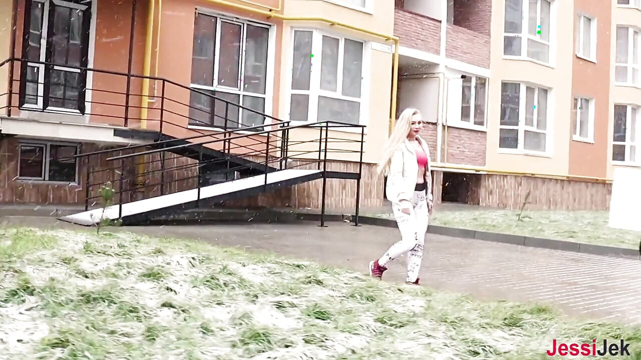 Bağlı fitness modeli sert anal sikişiyor ve götü dölleniyor - bdsm ip bondajı jessijek