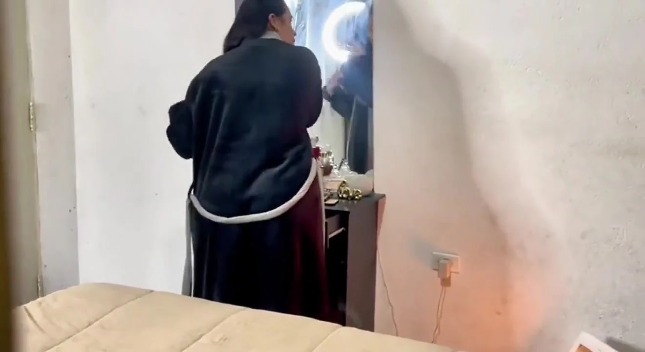 Esmerin büyük ve çekici poposunu ölçtüm, bu poposunun büyüklüğü ne olacak?