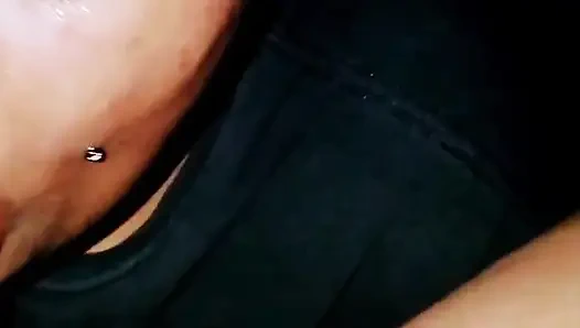 Özensiz meyve yiyici!!