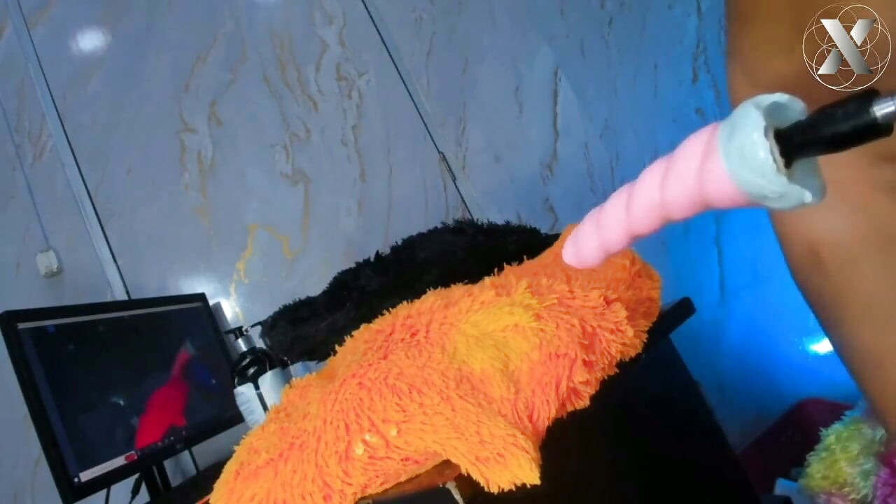 Giant Dildo for Greedy Pussy