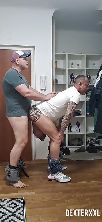 Büyük yaraklı Kadın Beni Ziyaret Ediyor.hızlı çıplak sikiş